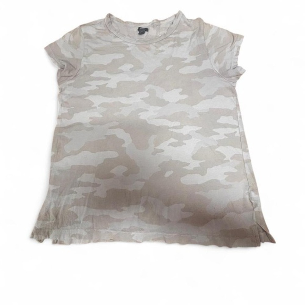 Aerie- size M- White camo baby‎ doll tee with a cute, preppy vibe, raw hem #y2K
